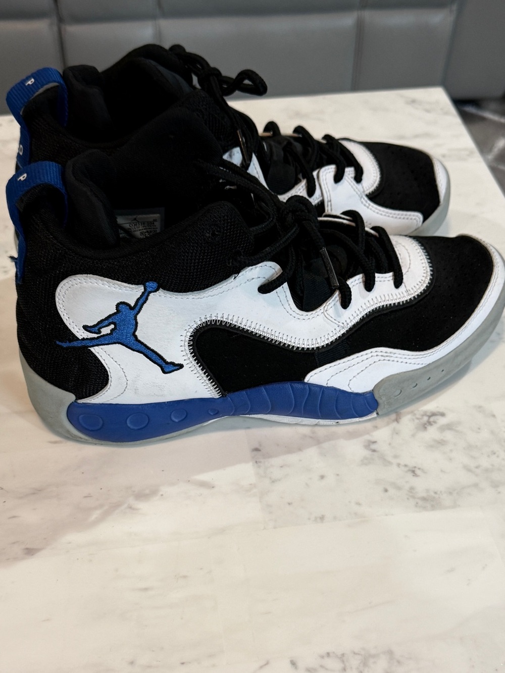 Men’s *Like New * Air Jordan’s Size 9
Black and White with Blue accents - Picture 3 of 5